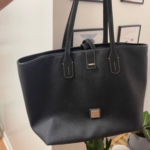 Dooney & Bourke black purse